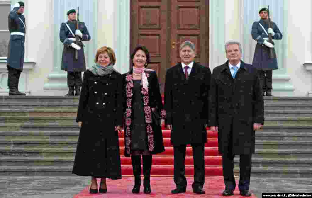 Во время официального визита в Германию, 2013