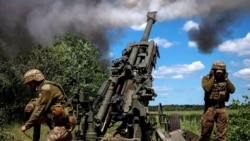 Mărturii ale militarilor ucraineni. Tristețe, disperare, furie și cum îi ajută obuzierele M777 Howitzer trimise de Occident