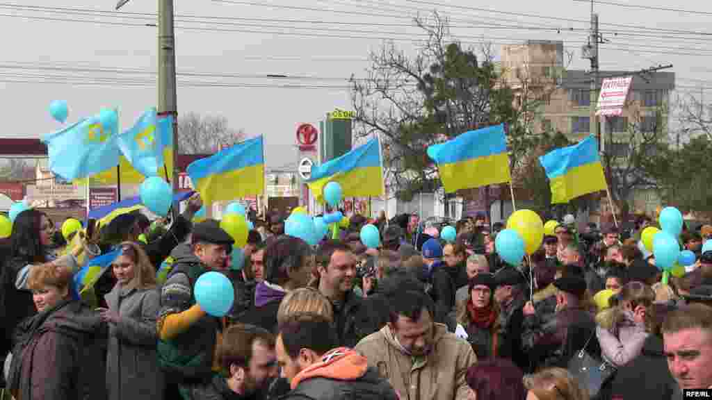 Акція в Сімферополі, присвячена 200-річчю від дня народження Тараса Шевченка, 9 березня 2014 року