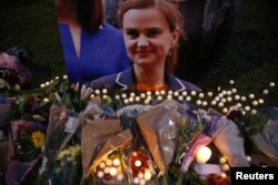 Tribut lui Jo Cox...