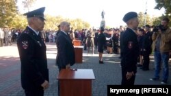 Михайло Развожаєв на церемонії посвячення в поліцейські кадети