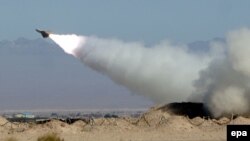 Иран армиясы зымыран қаруын сынап жатыр. 25 қараша 2009 жыл. (Көрнекі сурет)