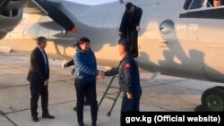 Мухаммедкалый Абылгазиев на военно-транспортном самолете прибыл в Баткенскую область.