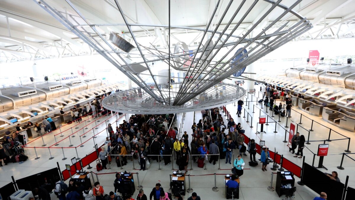 NYT: აშშ ქვეყანაში შესვლის წესებს ამკაცრებს 43 ქვეყნისთვის, მათ შორის რუსეთისთვის და ბელორუსისთვის