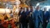 Председатель правления «Газпром» Алексей Миллер и президент России Владимир Путин на трубоукладочном судне Pioneering Spirit, июнь 2017 г. 