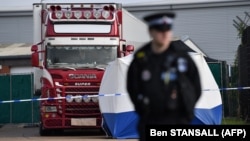23 жовтня поліція Британії повідомила про виявлення в англійському графстві Ессекс у контейнері вантажівки тіл 39 загиблих людей