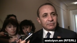 Armenia -- Parliament speakr Hovik Abrahamian talks to journalists.