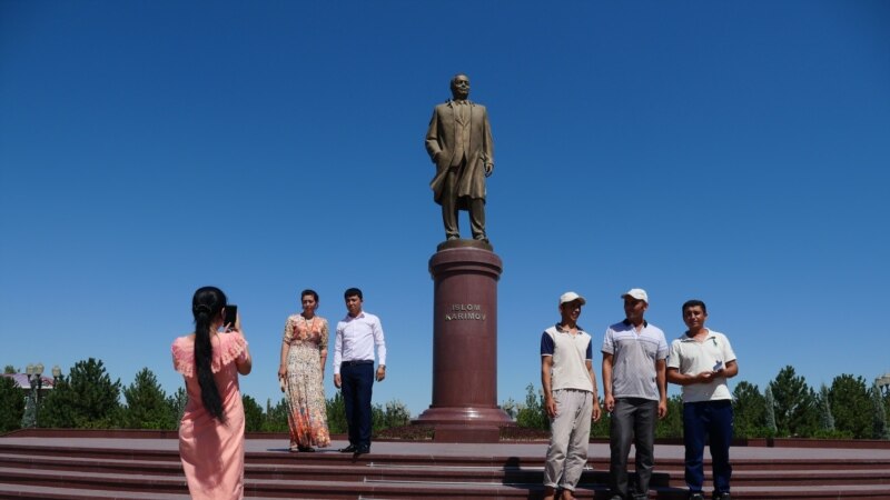 Өзбекстандагы мамлекеттик телеканалдарга Каримовдун атын айтууга тыюу салынды