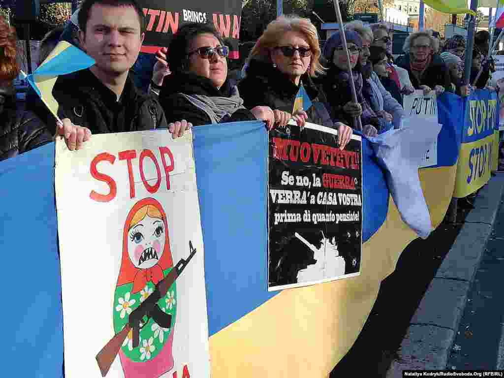 РУСИЈА - Рускиот претседател Владимир Путин го обвини Киев за неодамнешната конфронтација во Црното Море во близина на Крим, тврдејќи дека украинскиот претседател Петро Порошенко се обидува да си го зголеми рејтингот во пресрет на претседателските избори во Украина, закажани за 31 март 2019 година.