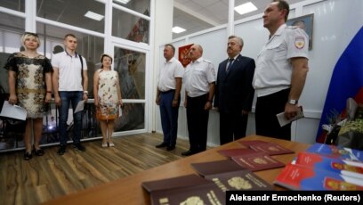 Russia Begins Handing Out Passports To Ukrainians From