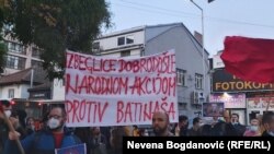 Levičarski aktivisti došli su da izraze solidarnost sa izbeglicama i migrantima