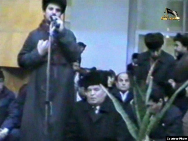 В декабре 1991 года Тахир Юлдаш, объявивший себя «эмиром Намангана», заставил «встать на колени» приехавшего в Наманган Ислама Каримова.