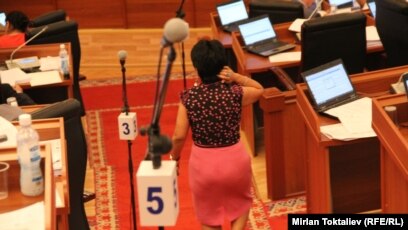Жетілген әйелдер жігіттерді онлайн порно видео көруге шақырады дәрігер виола порно гинеколог