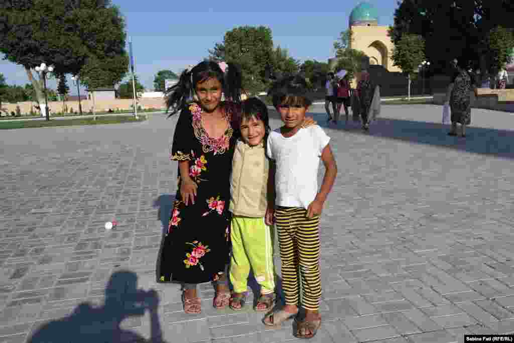 Copii în Samarkand, Uzbekistan.