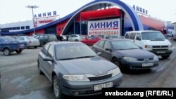 Машыны зь беларускімі нумарамі ёсьць, але мала