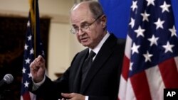 د افغانستان او پاکستان لپاره د متحدایالاتو پخوانی ځانګړی استازی جیمز ډابنز