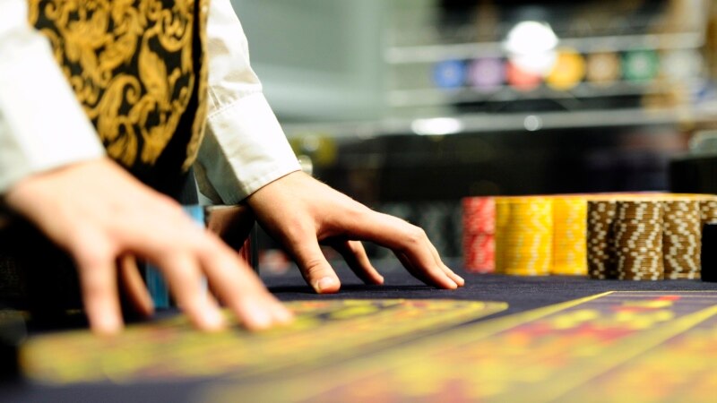 Депутаты предлагают запретить в Кыргызстане «азартные сделки»