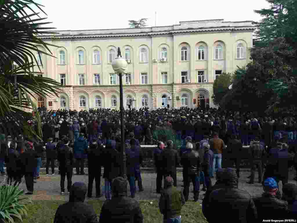Акция сторонников власти