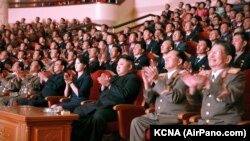 Kim Jong-Un prilikom "proslave" zbog testiranja nove bombe