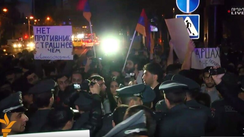 Апсења во Ерменија пред денешниот протест против договорот со Азербејџан
