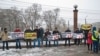 В Красноярске автовладельцы требуют снизить цены на топливо
