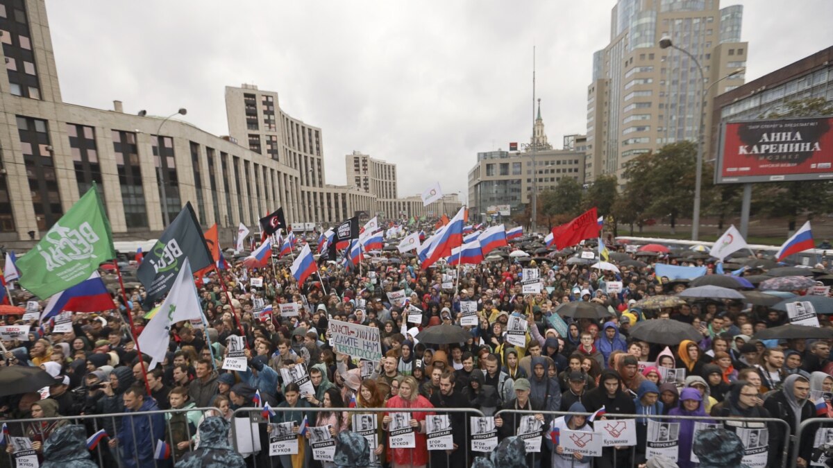 Нови протести и още арести в Москва