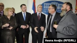 Zvaničnici Skupštine Srbije i Narodne skupštine RS sa ruskim ambasadorom u Srbiji na izložbi u Arhivu Jugoslavije, mart 2012.