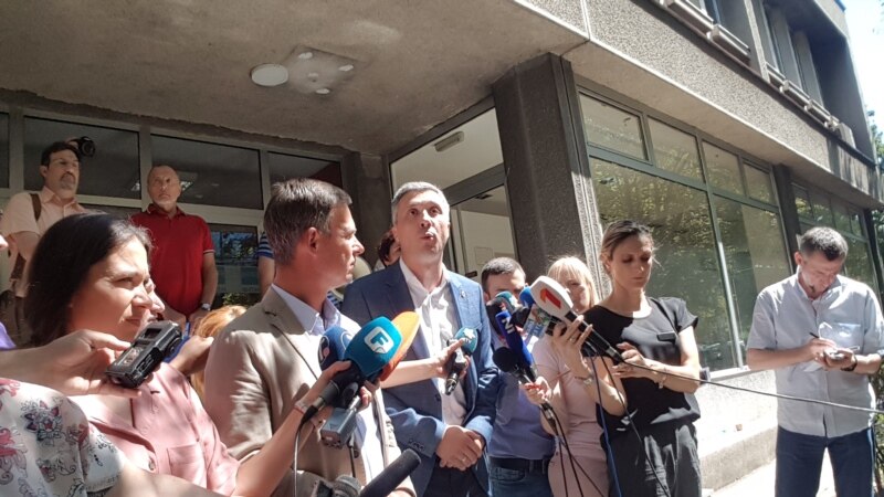 Deo opozicije u Srbiji ne želi da učestvuje na izborima