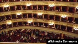 3 серпня 1778 року в Мілані (Італія) відкрився оперний театр «Ла Скала»