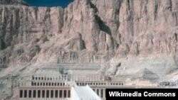 Египеттегі Луксор маңындағы патшалар алабы.