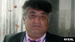Бабур Алиханов.