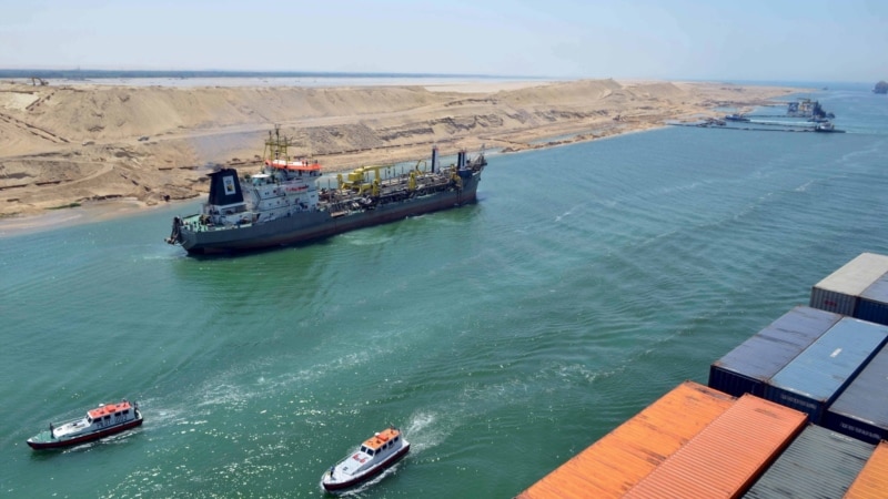 حملات دریایی حوثی‌ها، درآمد مصر از کانال سوئز را یک‌چهارم کاهش داد