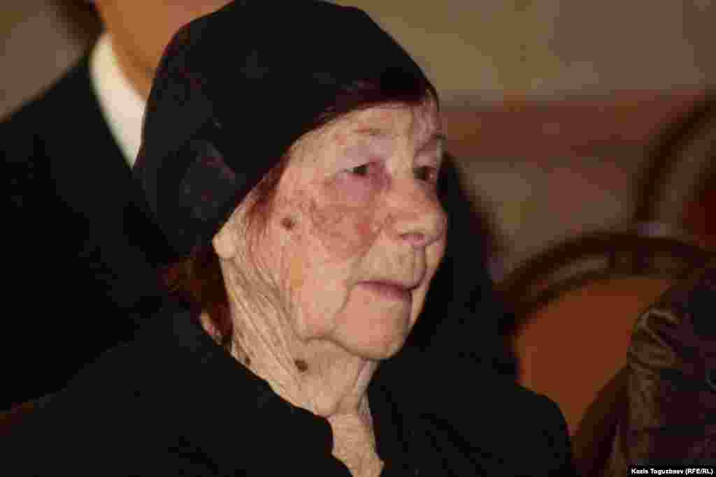 Екатерина Шевченко, вдова генерала Василия Шевченко, бывшего председателя КГБ Казахской ССР. Алматы, 5 апреля 2012 года.