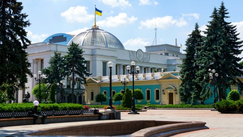 اوکراین کې یو پخوانی چارواکی په یوه خیانت تورن شوی