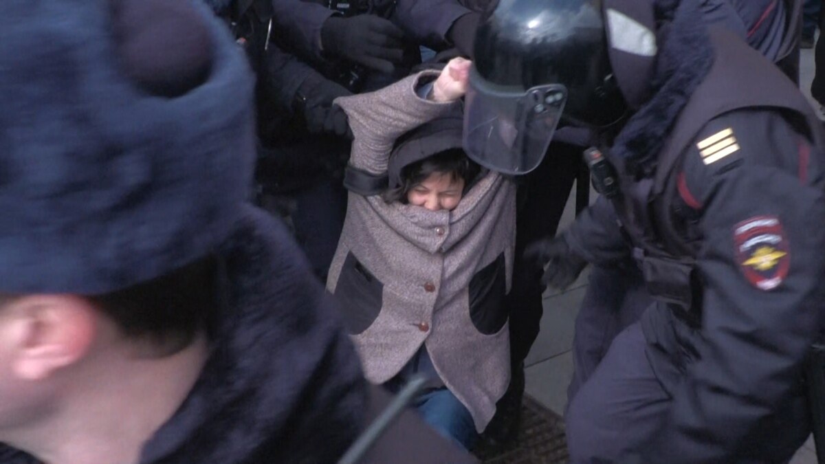 oi5.ru: В России задержали 50 участников пикетов против политических репрессий В России задержали 50 участников пикетов против политических репрессий