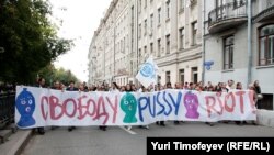 Акция в защиту Pussy Riot