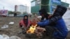 کمپاین رضا کاران در کابل و غور؛ «با هدیه دادن زغال خود را آرمش و نیازمندان را گرمی ببخشید»