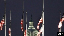 Flamuj në gjysmështizë për nder të viktimave të 11 Shtatorit...