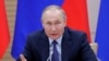 Петербург: Путин признал, что трудно прожить на 10 тысяч рублей 