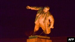 Демонтаж пам’ятника Леніну в Харкові, 28 вересня 2014 року