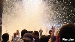 Armenia - Opposition protesters clash with riot police in Yerevan, 20Jul2016