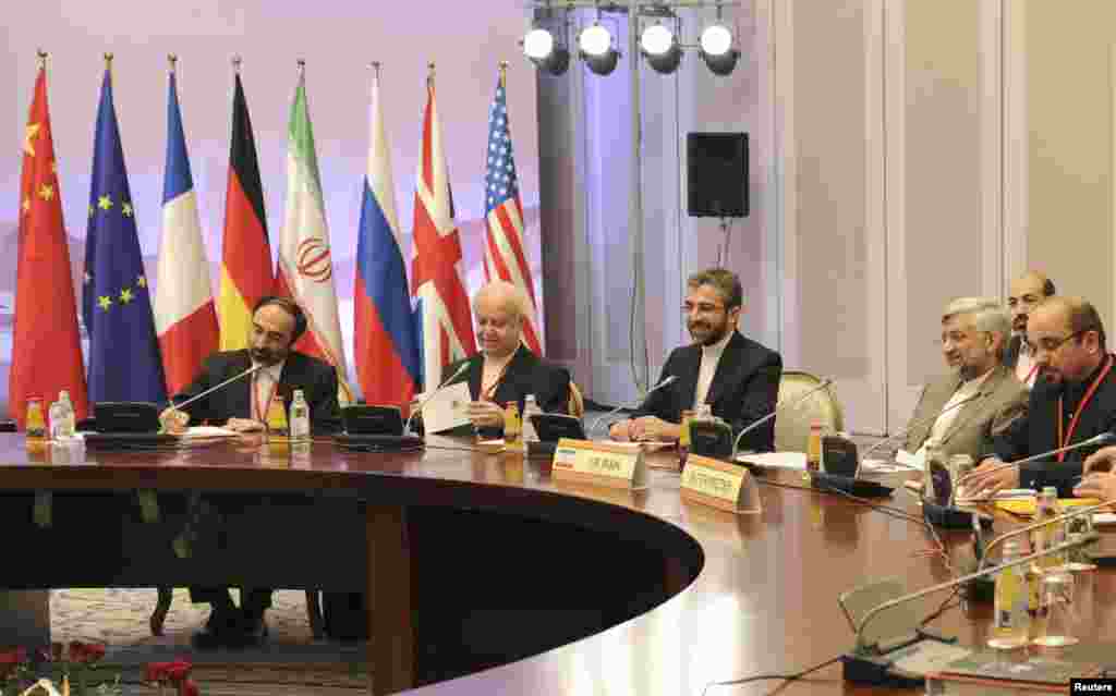 26-27 февраля в Алматы прошли переговоры по иранской ядерной программе, участие в которых, кроме Ирана, приняли шесть государств (Россия, США, Китай, Франция, Великобритания, Германия). В переговорах также участвовали представители Евросоюза. На фото: иранская делегация в Алматы. 26 февраля 2013 года.