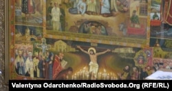 Напис на одній з ікон монастиря: «Їх було майже чотири тисячі. Вічна і світла пам’ять патріотам України, розстріляним під мурами Луцької в’язниці 23 червня 1941 року. Ці люди боролись за правду і волю, за те їх скосила ворожа рука»