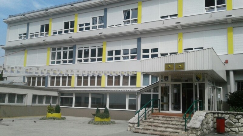 U Kantonu Sarajevo od 1. septembra učenici u školskim klupama
