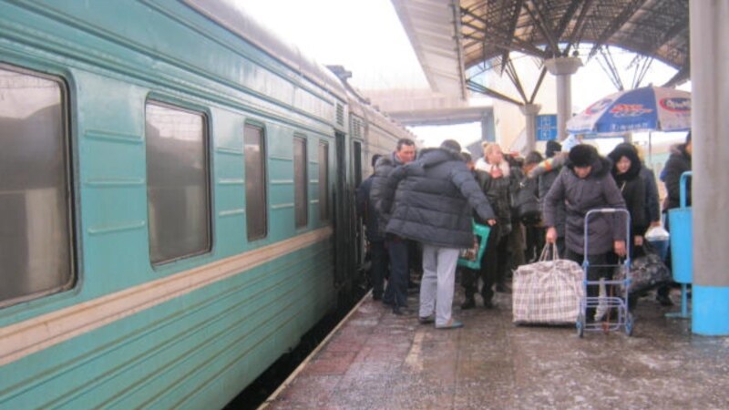 Застрявшие в Туркменистане этнические казахи поездом выехали в Казахстан 