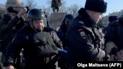 یک بلاگر روسی یوتیوب که از اماکن صنعتی و تاسیسات متروکه فیلمبرداری کرده بود بازداشت شده است.