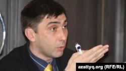 Казахстанский правозащитник Вадим Курамшин. Алматы, 16 марта 2011 года. 