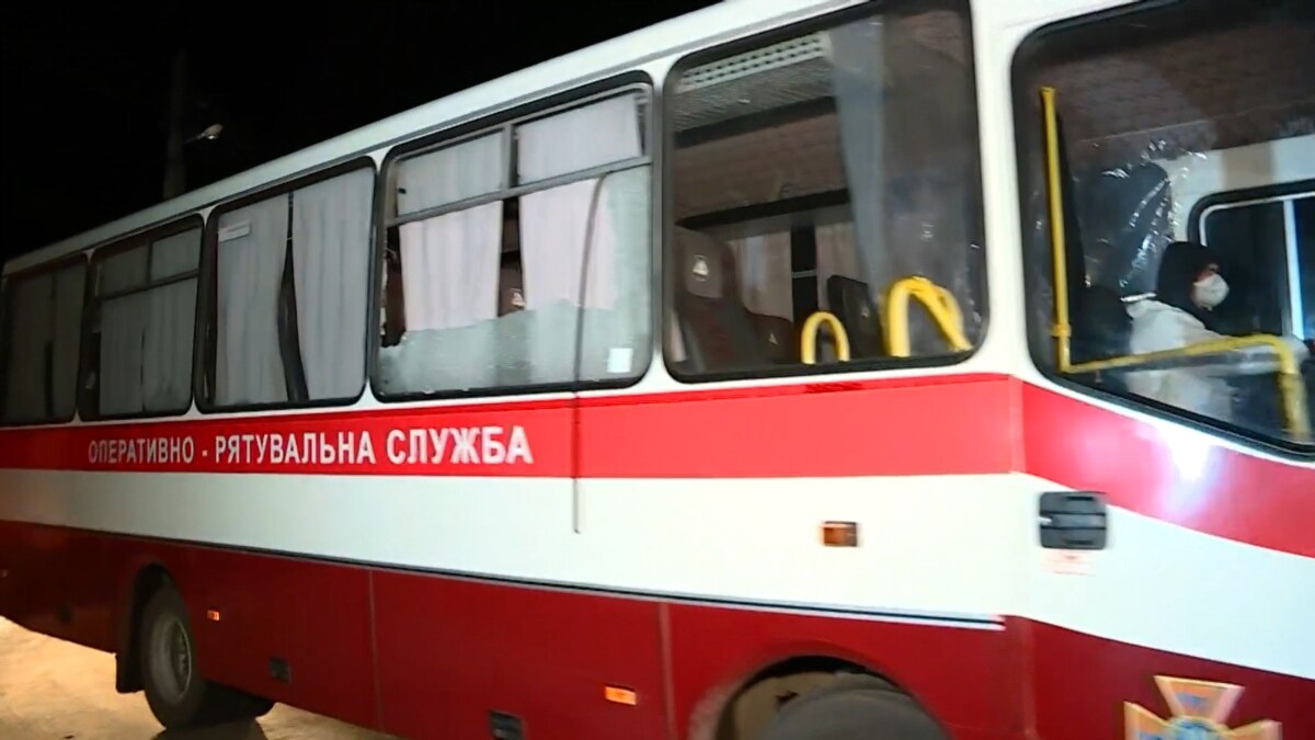 Украина: полиция расчистила путь автобусам с эвакуированными