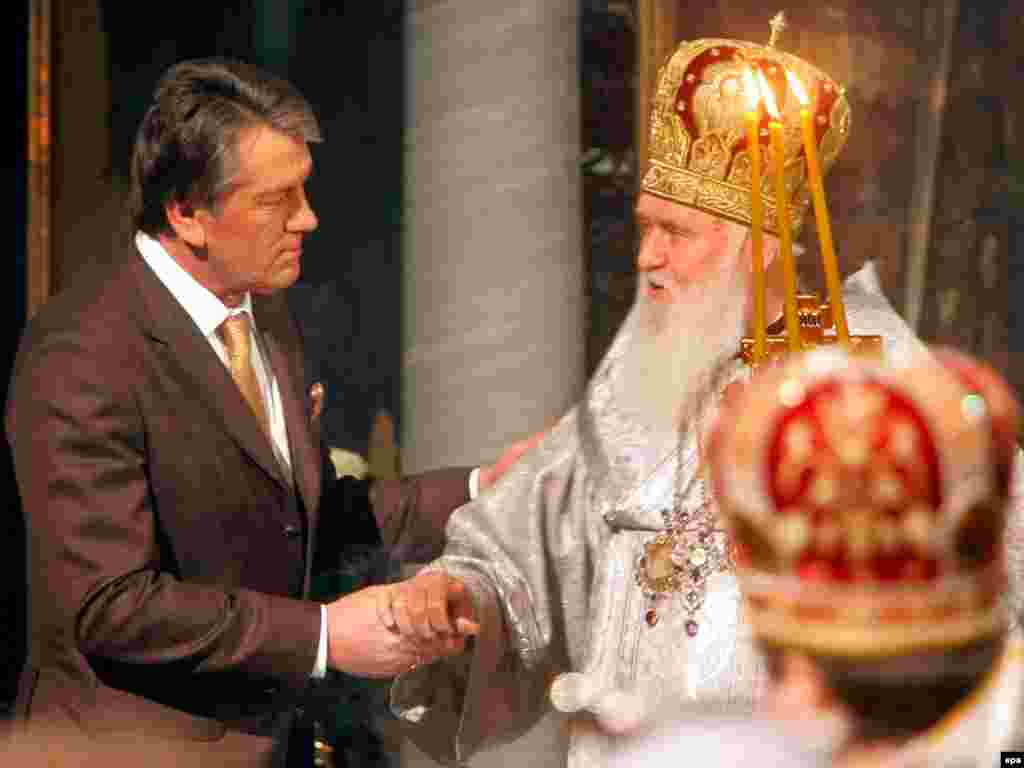Патріарх Філарет і президент України Віктор Ющенко, 7 квітня 2007 року
