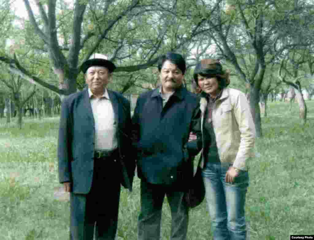 Кыргызстандын Эл артисти Күмөндөр Абылов менен Каражүлдө, 2006-жыл 